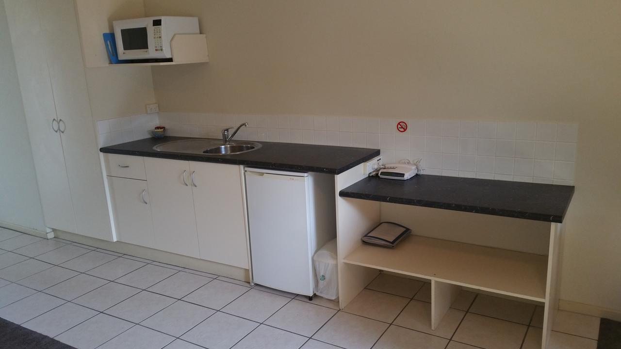 Metung Waters Motel And Apartments Bagian luar foto