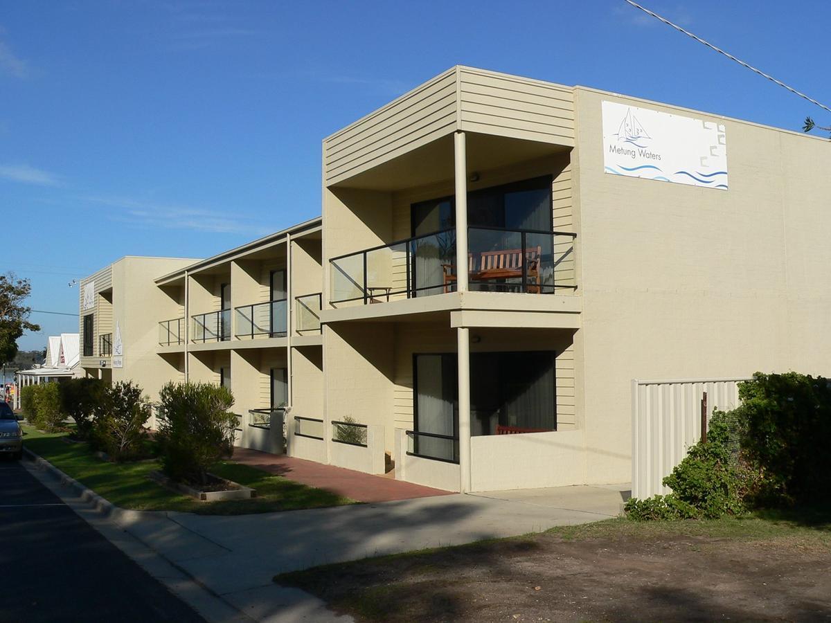 Metung Waters Motel And Apartments Bagian luar foto