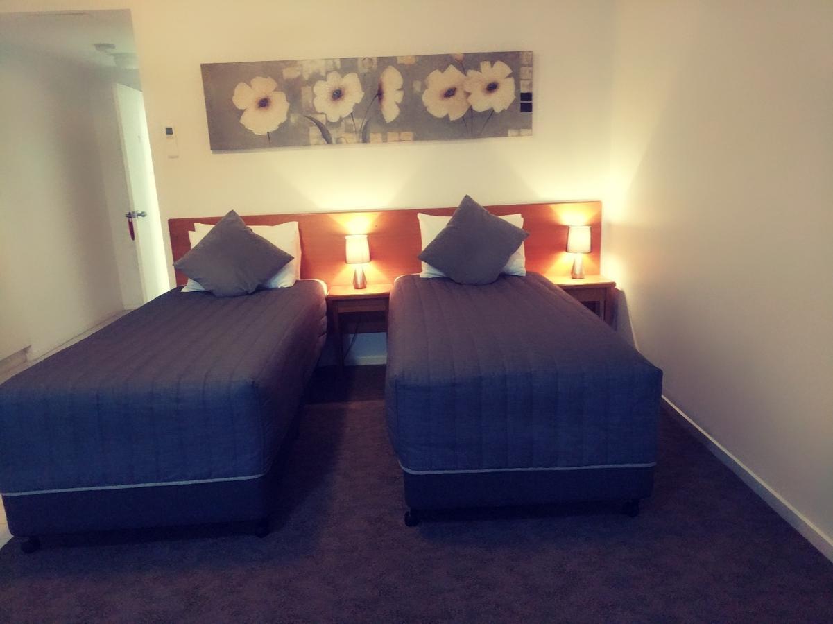 Metung Waters Motel And Apartments Bagian luar foto