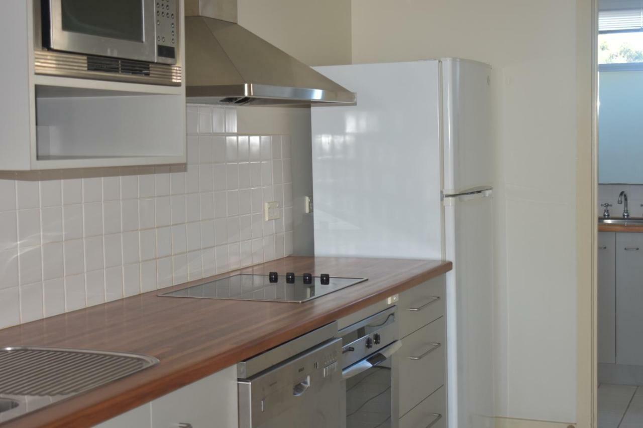 Metung Waters Motel And Apartments Bagian luar foto